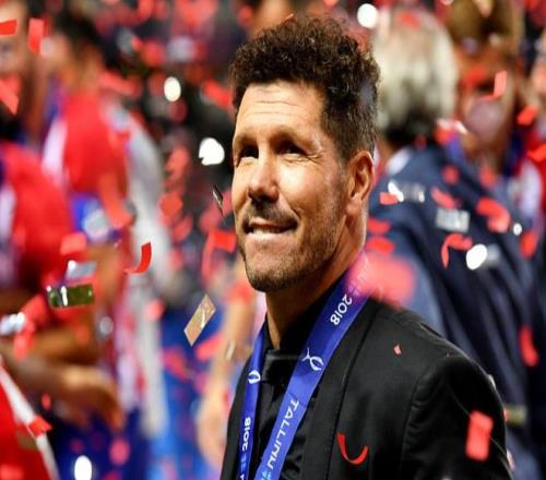 警察球迷燃,放烟花辱骂,观赛,天天盈球足球比分,天天盈球比分官网,天天盈球体育,天天盈球网页版,天天盈球app下载电脑版