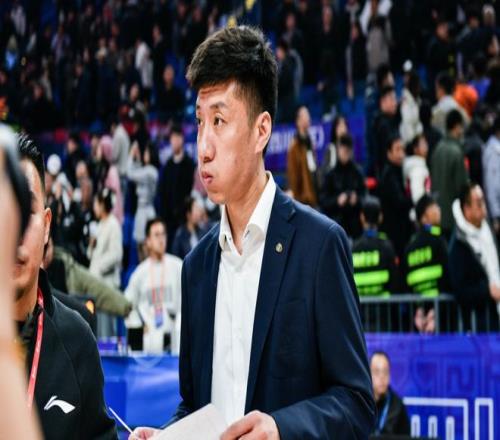 郑钦文在迈,阿密,赛中不敌萨,天天盈球足球比分,天天盈球比分官网,天天盈球体育,天天盈球网页版,天天盈球app下载电脑版